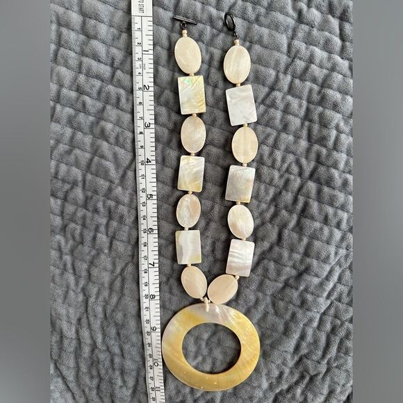 Neiman Marcus Mother of Pearl Statement Necklace – Resort Chic Elegance - Picture 14 of 17